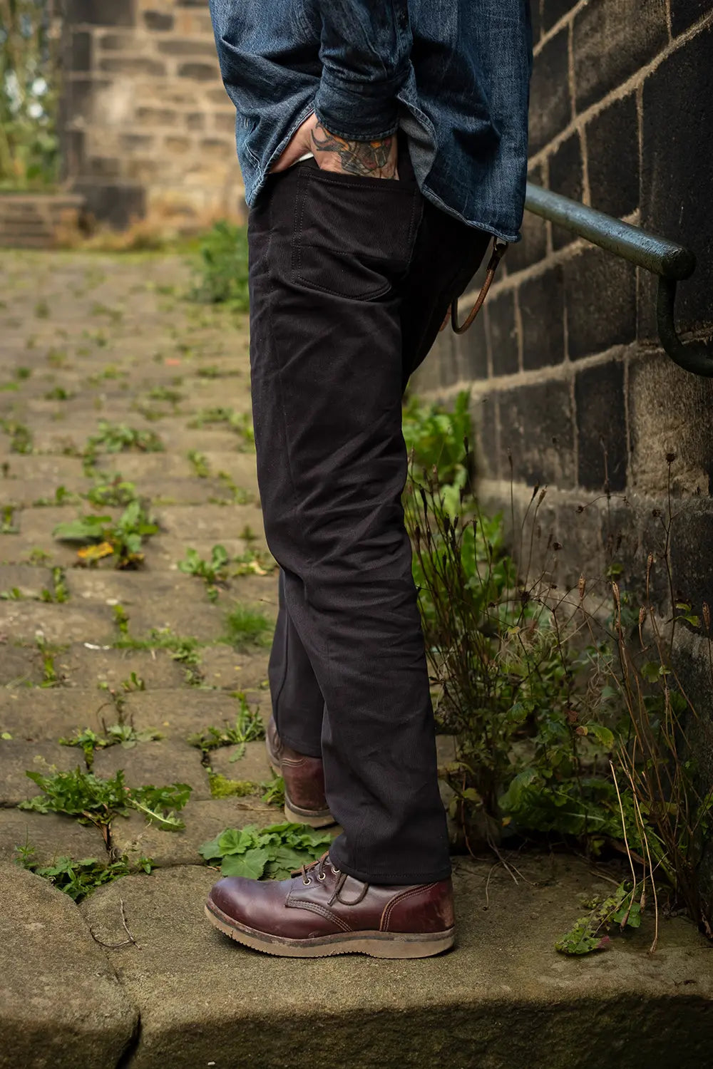 GVNR-B Jeans / Black Bedford Cord