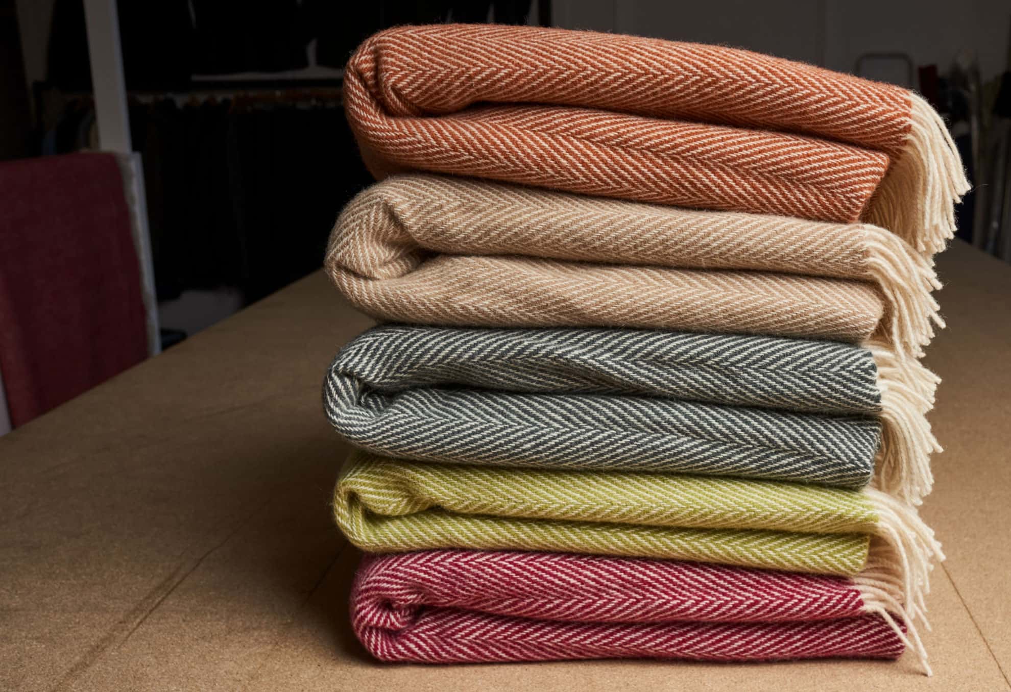 SatisfAction Blanket / Charcoal HebTroCo